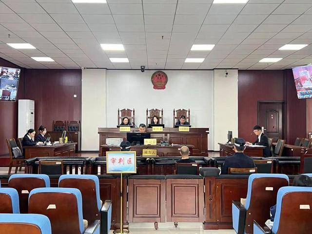 偷偷将村民银行卡与自己微信绑定<strong></p>
<p>利比亚原油</strong>，贵州一村委原副主任盗刷村民低保金获刑