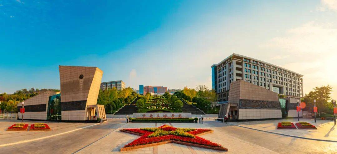 高校花75万元采购一台279元的路由器<strong></p>
<p>利比亚原油</strong>？多方回应