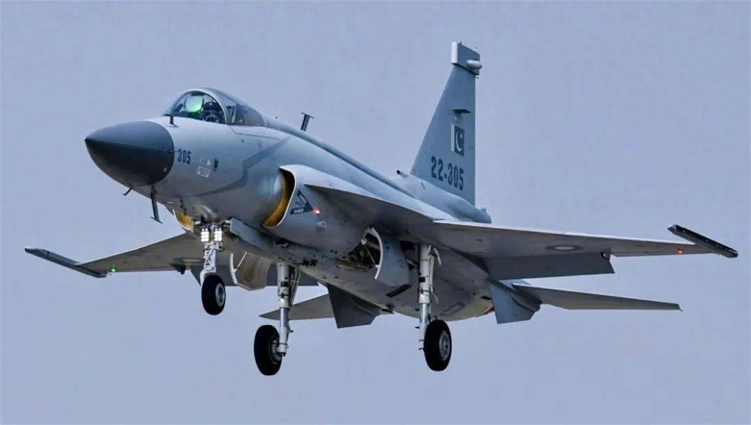 中国武器果然厉害<strong></p>
<p>外盘原油期货</strong>，又一架阵风殒命，飞行员被抓，轮到枭龙扬名