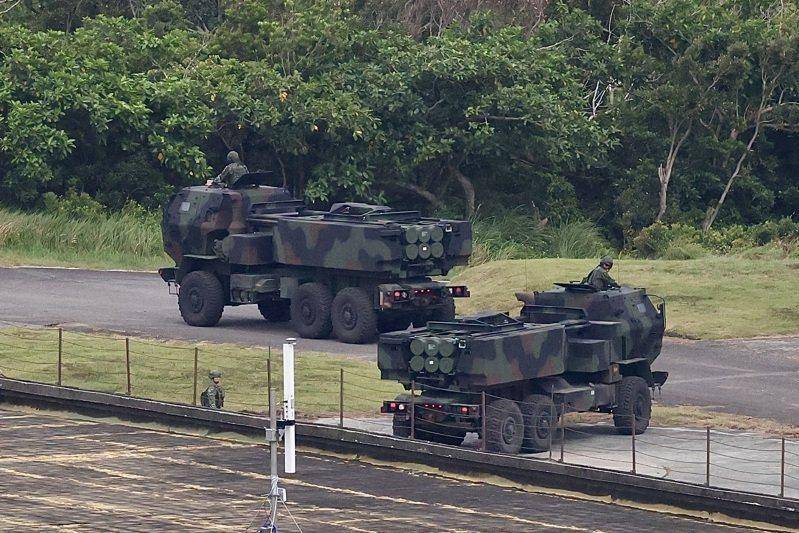 台媒：台军首次试射“海马斯”火箭炮时两度发生讯号异常<strong></p>
<p>外盘原油期货</strong>，岛内网友讽“又一场烟火秀”