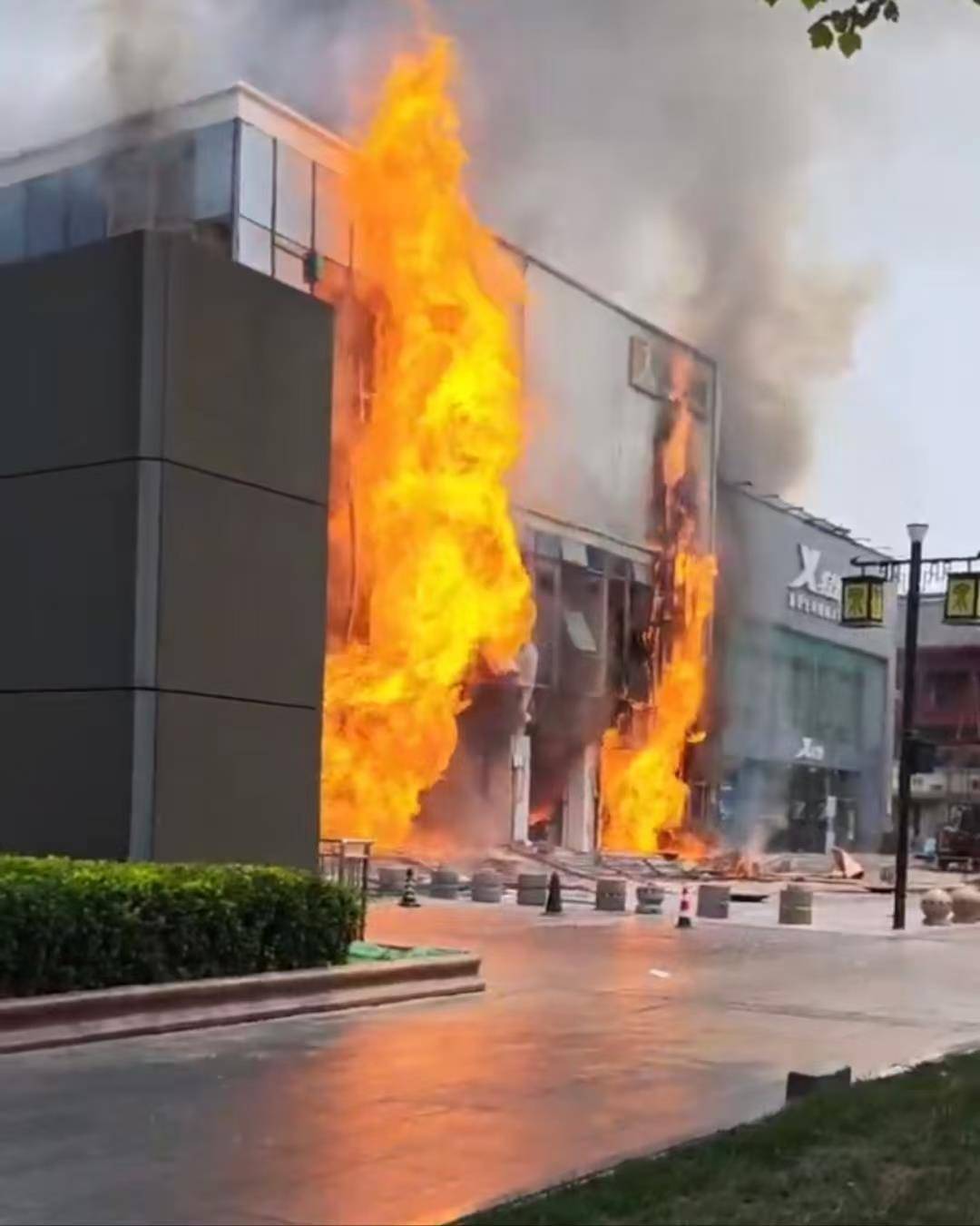 济南一商业街店铺起火致1人失联5人受伤<strong></p>
<p>原油期货怎么样</strong>，省市区已启动应急处置机制