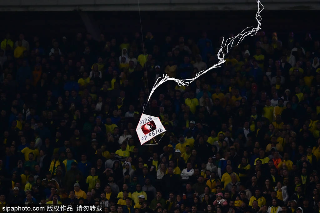 维尼修斯“泄密”<strong></p>
<p>原油牛</strong>！一句话揭开曼联6千万新援库尼亚的“真实面目”？