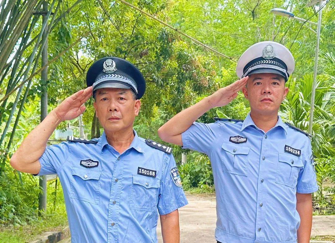白沙一警察父亲退休时<strong></p>
<p>原油进口资质</strong>，给了儿子这本“秘籍”……