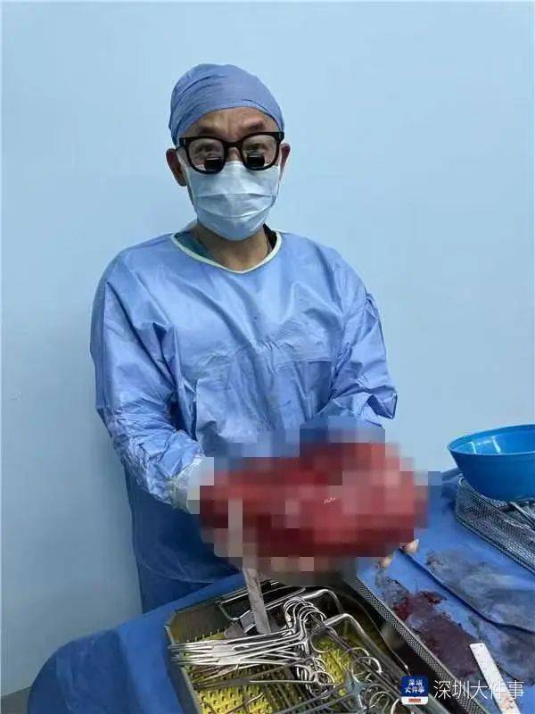 店员试衣间里一句警告<strong></p>
<p>原油进口资质</strong>，竟救了17岁少女！一家人火速赶到深圳