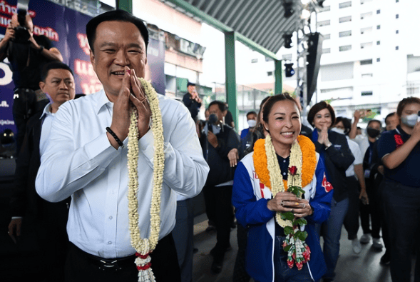当不成总理了？泰国军方亮明态度<strong></p>
<p>原油期货配资</strong>，遭洪森“背刺”，佩通坦面临下台