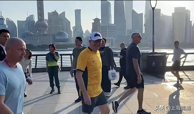 澳大利亚总理抵沪再次漫步外滩<strong></p>
<p>进口原油关税</strong>，旁边还有上海球迷“老熟人”，你偶遇了吗？
