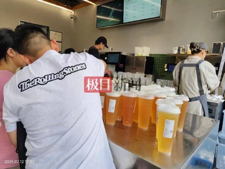 外卖大战：点20单17单免费<strong></p>
<p>进口原油关税</strong>，骑手日赚上千不舍休息，店员累惨