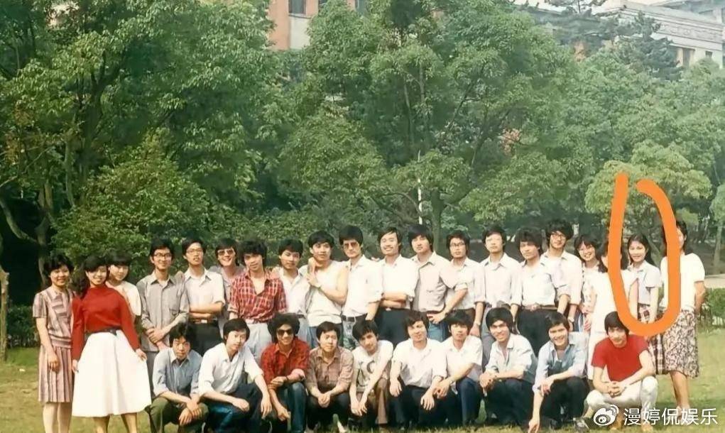 杜建英大学旧照曝光<strong></p>
<p>期货原油交易时间</strong>，难怪能上位！两儿子名字暗藏深意，手握股权