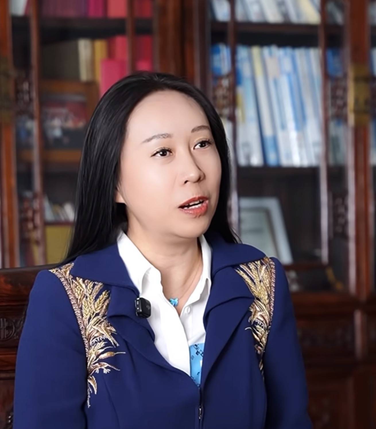 嘉和一品创始人控诉“外卖补贴大战”：顾客1分钱买43元外卖<strong></p>
<p>期货原油交易时间</strong>，平台补贴15元，商家承担28元；倒闭饭店只会越来越多
