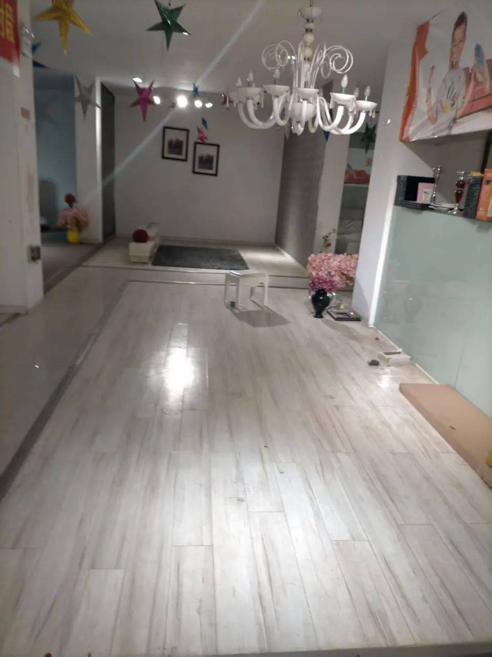 湖南一女子称价值百万家具失踪5年难立案：二房东是民警<strong></p>
<p>布伦特原油走势</strong>，其父系退休县领导