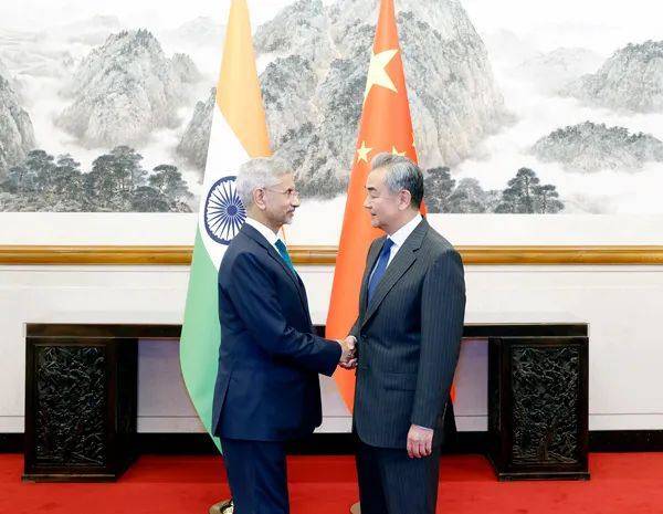 叫中国名字<strong></p>
<p>沙特原油产量</strong>，娶日本妻子，5年没见的印度外长来了