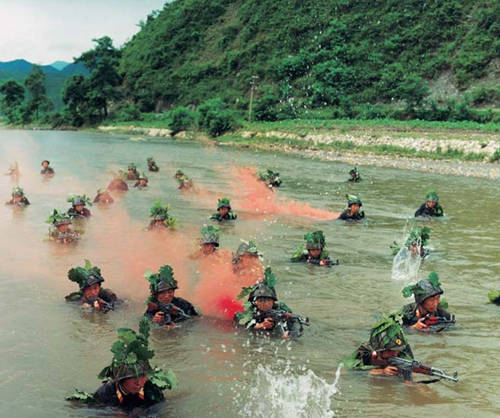 乌军F-16从北约基地出击<strong></p>
<p>沙特原油产量</strong>，踏破俄罗斯红线：俄朝联军将登陆敖德萨