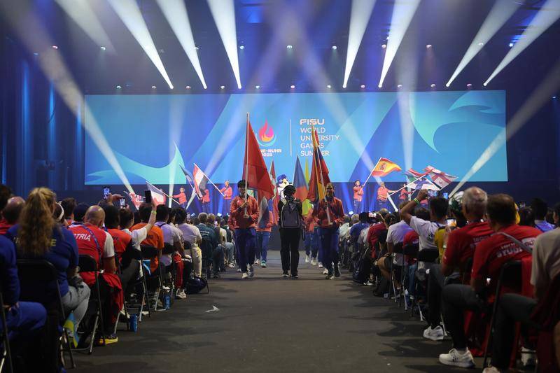 大运会闭幕<strong></p>
<p>嘉实原油基金</strong>！中国代表团30金27银17铜位列第二位