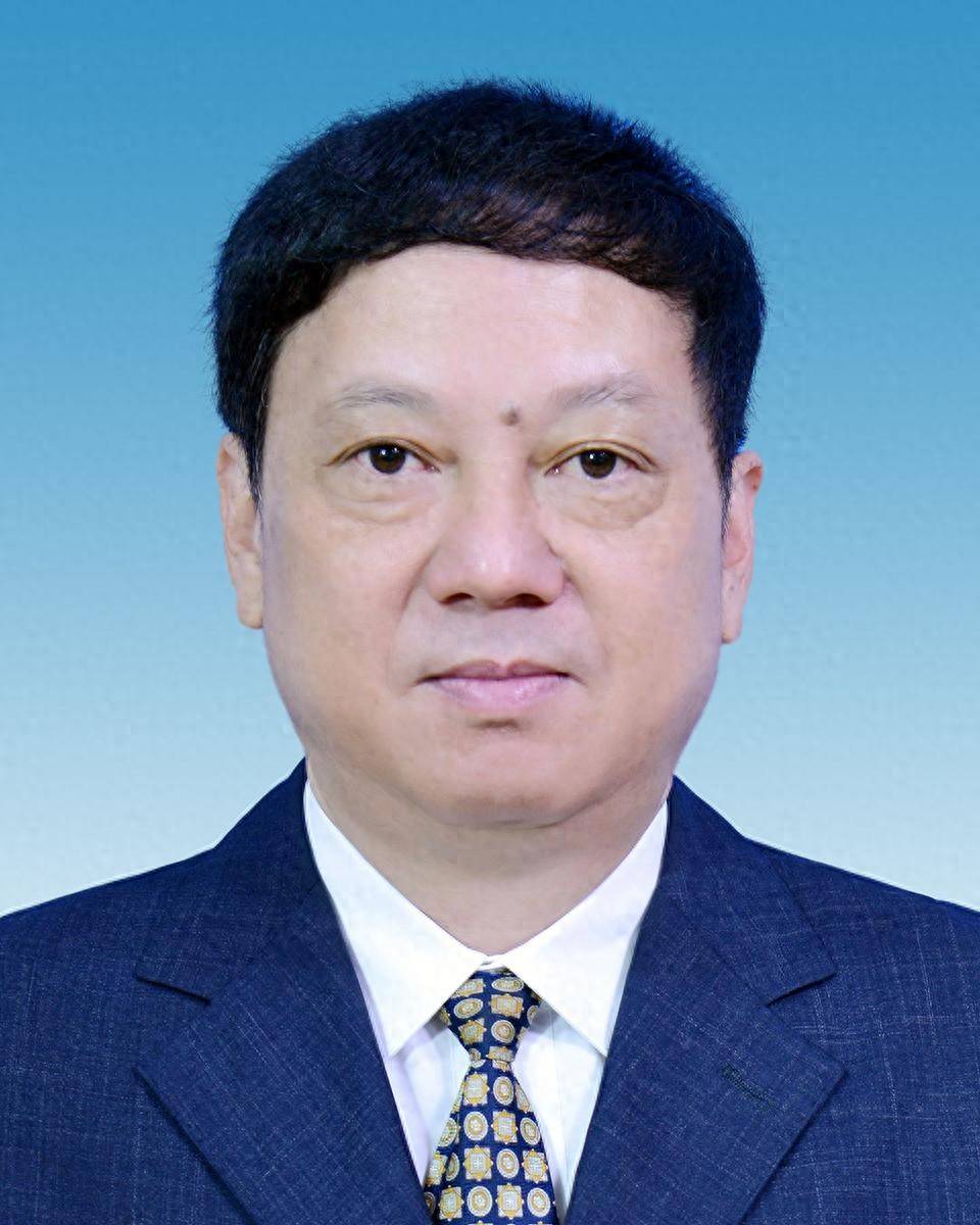 他当选新职<strong></p>
<p>中原油田官网</strong>！曾任福州市市长（附简历）