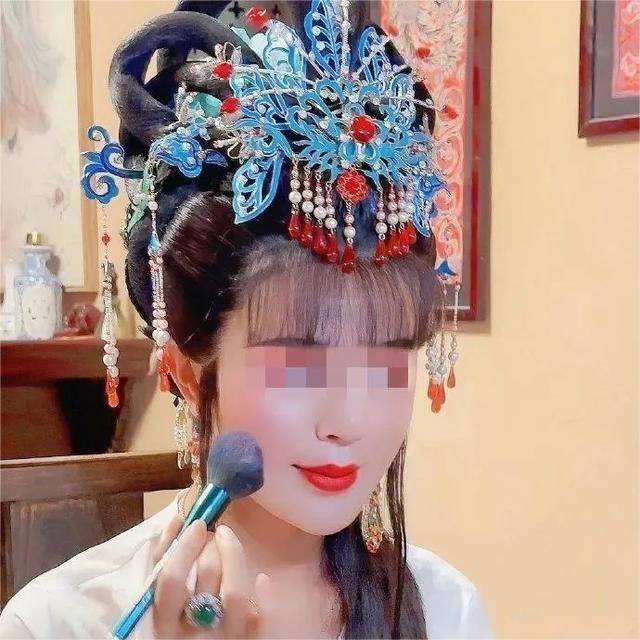 转账200万元仍被杀害<strong></p>
<p>中原油田官网</strong>！网红罗大美被害案一审再次开庭