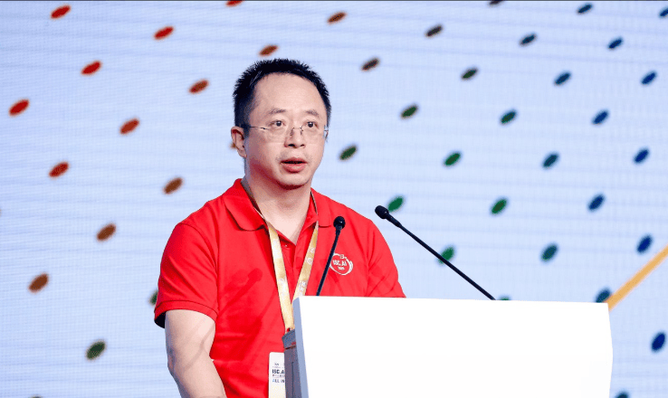 对话周鸿祎：智能体是赛博牛马<strong></p>
<p>原油波</strong>，但All In智能体不一定是要裁人