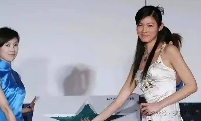 从爆红到突然消失好几年<strong></p>
<p>今天原油走势</strong>，再出现已经胖到大家不敢认了？