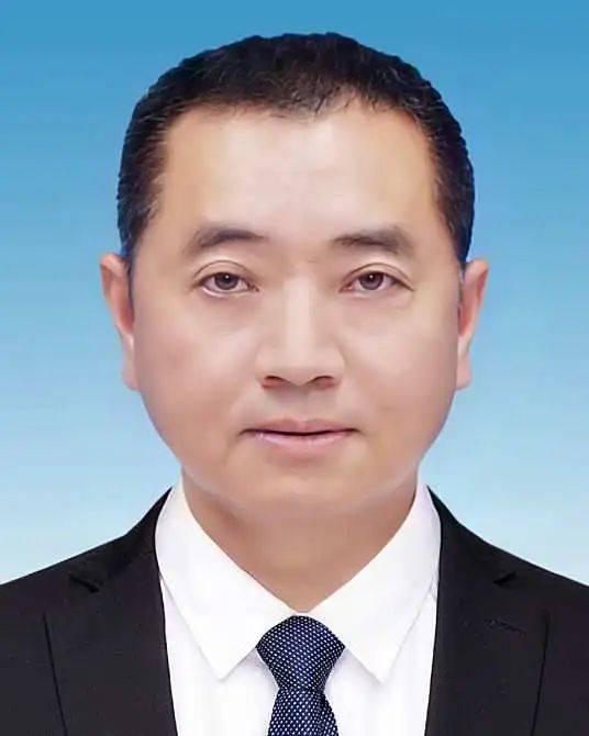 作为“一把手”<strong></p>
<p>太原油墨厂</strong>，他经常在上班时间外出打牌