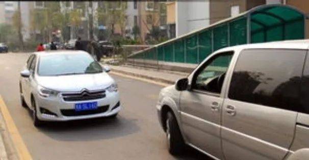 “刚走出去不到一分钟就出事”<strong></p>
<p>太原油墨厂</strong>，一家五口1死4伤！家属最新发声