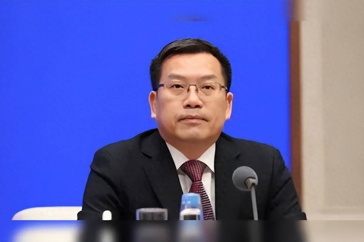 卸任市委书记后<strong></p>
<p>美原油指</strong>，原中候补新职明确！这地同日任命政府“一把手”和公安局局长