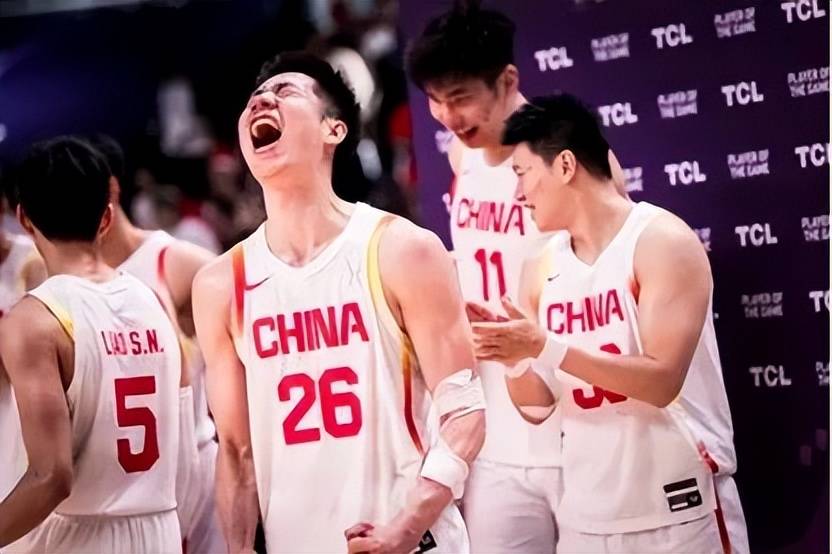 看中国男篮打球<strong></p>
<p>原油股票代码</strong>，很多年没这么开心地笑了