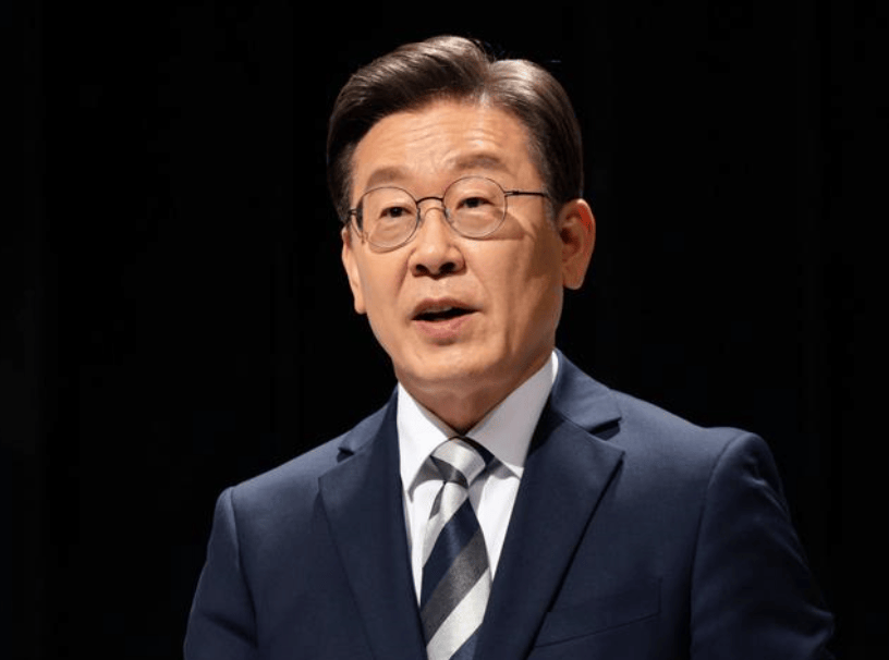 关键时刻！多国一把手将出席九三阅兵<strong></p>
<p>原油期货行情实时行情</strong>，特朗普有特殊安排，李在明派人来访华