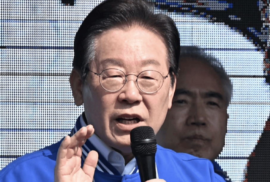 关键时刻！多国一把手将出席九三阅兵<strong></p>
<p>原油期货行情实时行情</strong>，特朗普有特殊安排，李在明派人来访华