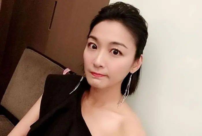 考古|演员江祖平曝光娱乐圈潜规则！她曾是古装第一美女<strong></p>
<p>原油期货行情实时行情</strong>，却被一巴掌打到退圈