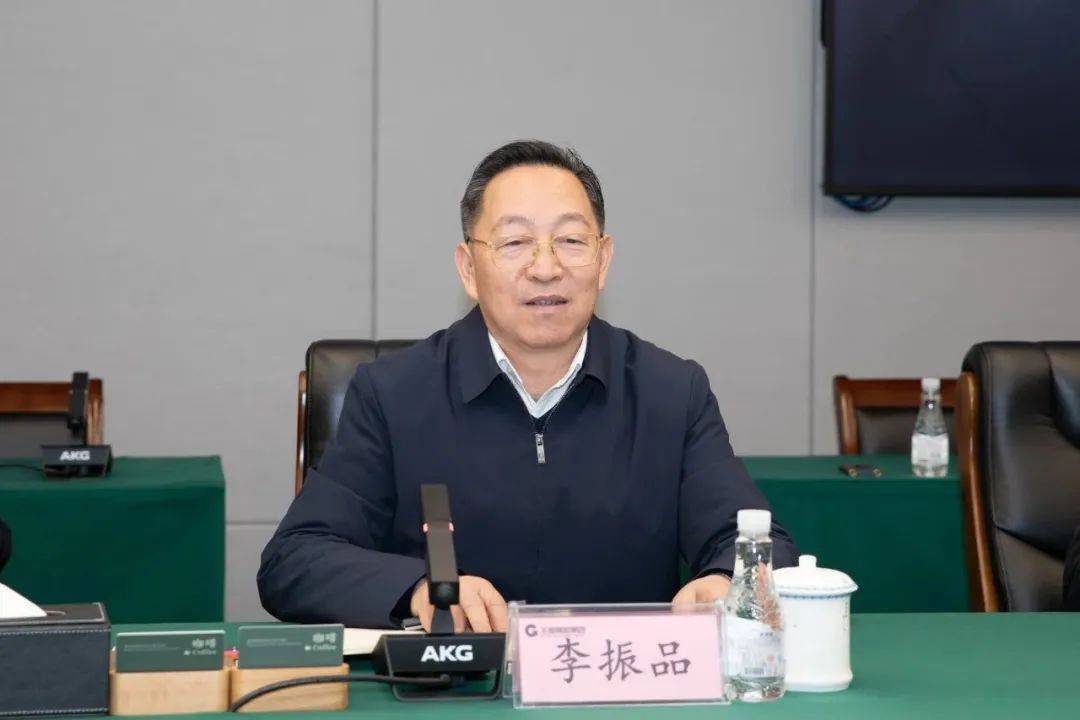 中央巡视期间<strong></p>
<p>黄金国际价格</strong>，梧州市长李振品任上落马