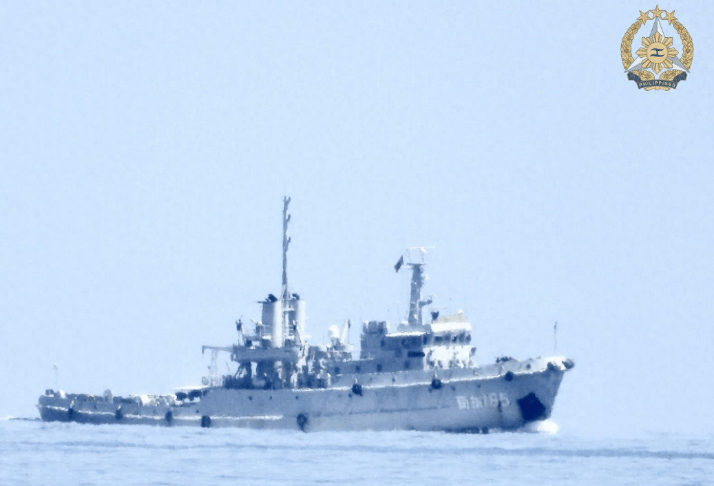 中国海军一艘拖船进入仁爱礁<strong></p>
<p>黄金国际价格</strong>，菲方破防选择淡化威胁，中方时要拖走仁爱礁坐滩舰？