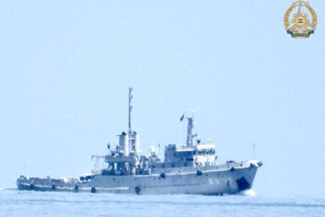 中菲对峙30多小时<strong></p>
<p>黄金</strong>，菲律宾司令找了个体面借口，大批舰艇退回国内