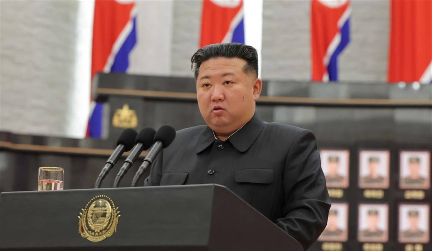 宅男金正恩要参加北京阅兵<strong></p>
<p>黄金</strong>，中方5大“兄弟”齐聚北京，日本懵了