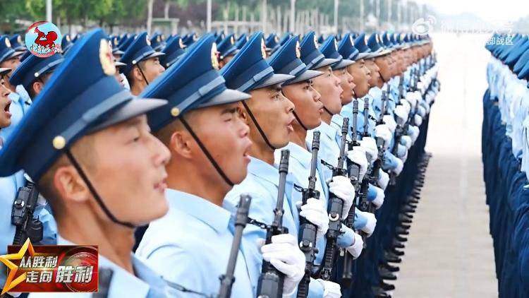 九三阅兵倒计时5天<strong></p>
<p>黄金</strong>！空中梯队多型新机将首次受阅 队员练就“米秒不差”