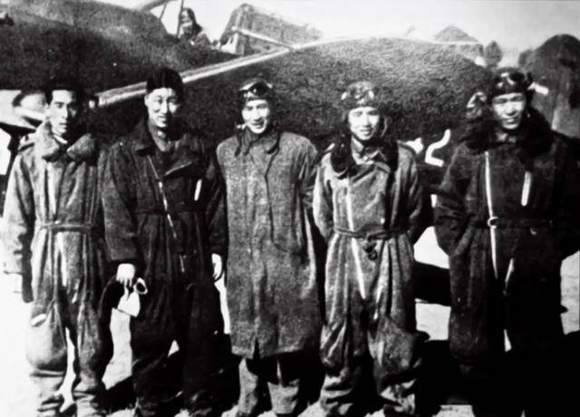 27岁的飞行员<strong></p>
<p>白银</strong>，留下遗书