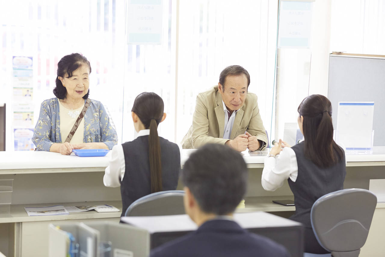 退休后<strong></p>
<p>白银</strong>，他们重新开始上班：“工资不高，图个开心”