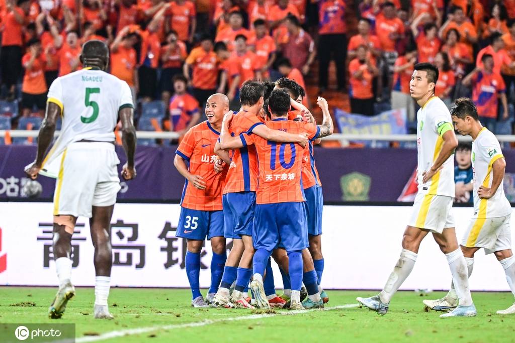 榜首烫手<strong></p>
<p>icu</strong>！申花国安海港本轮全输 蓉城后来居上抢争冠先机