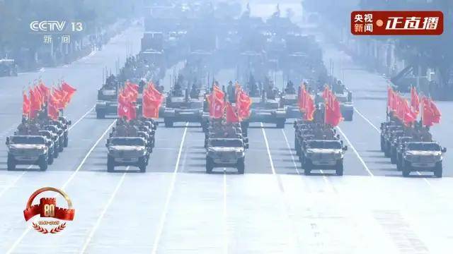 不装了<strong></p>
<p>聚查</strong>！一口气看完九三大阅兵武器装备！谁说我们一个也不认识？