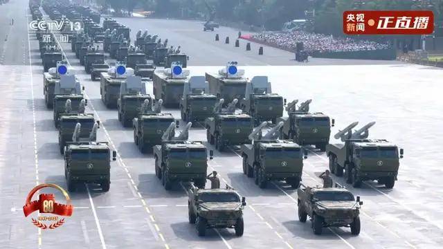 不装了<strong></p>
<p>聚查</strong>！一口气看完九三大阅兵武器装备！谁说我们一个也不认识？