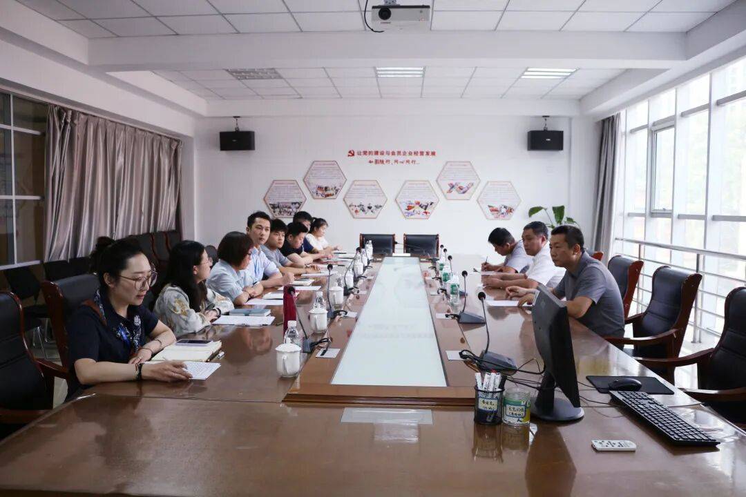 解青年创业难题<strong></p>
<p>聚查</strong>，聚青春发展力量——团市委开展创新思维与青年创业主题交流活动