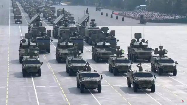100式坦克<strong></p>
<p>聚查</strong>？红旗-29？东风-61？九三阅兵都有哪些亮点？