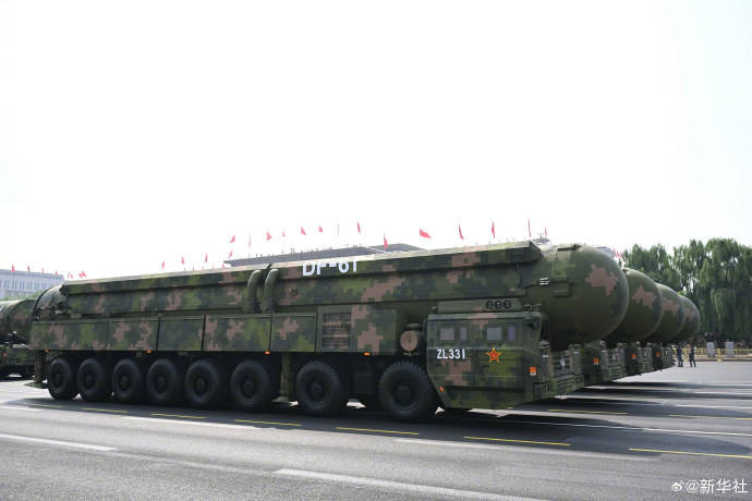 金灿荣：阅兵式上让<strong></p>
<p>剧场</strong>我大受震撼的五件大杀器