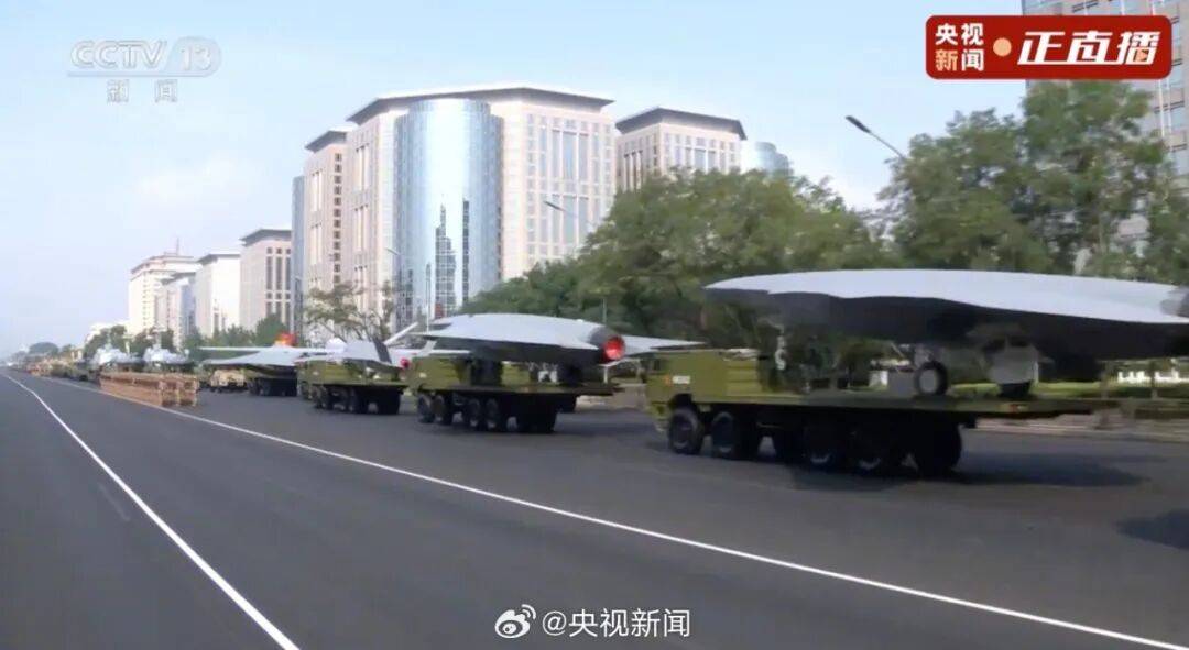 东风-61、巨浪-3、折叠翼预警机、歼-20S<strong></p>
<p>剧场</strong>，画面披露！