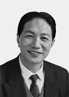 辽宁省人大常委会原副主任毕锡桢逝世<strong></p>
<p>free价格</strong>，曾任大连市委书记