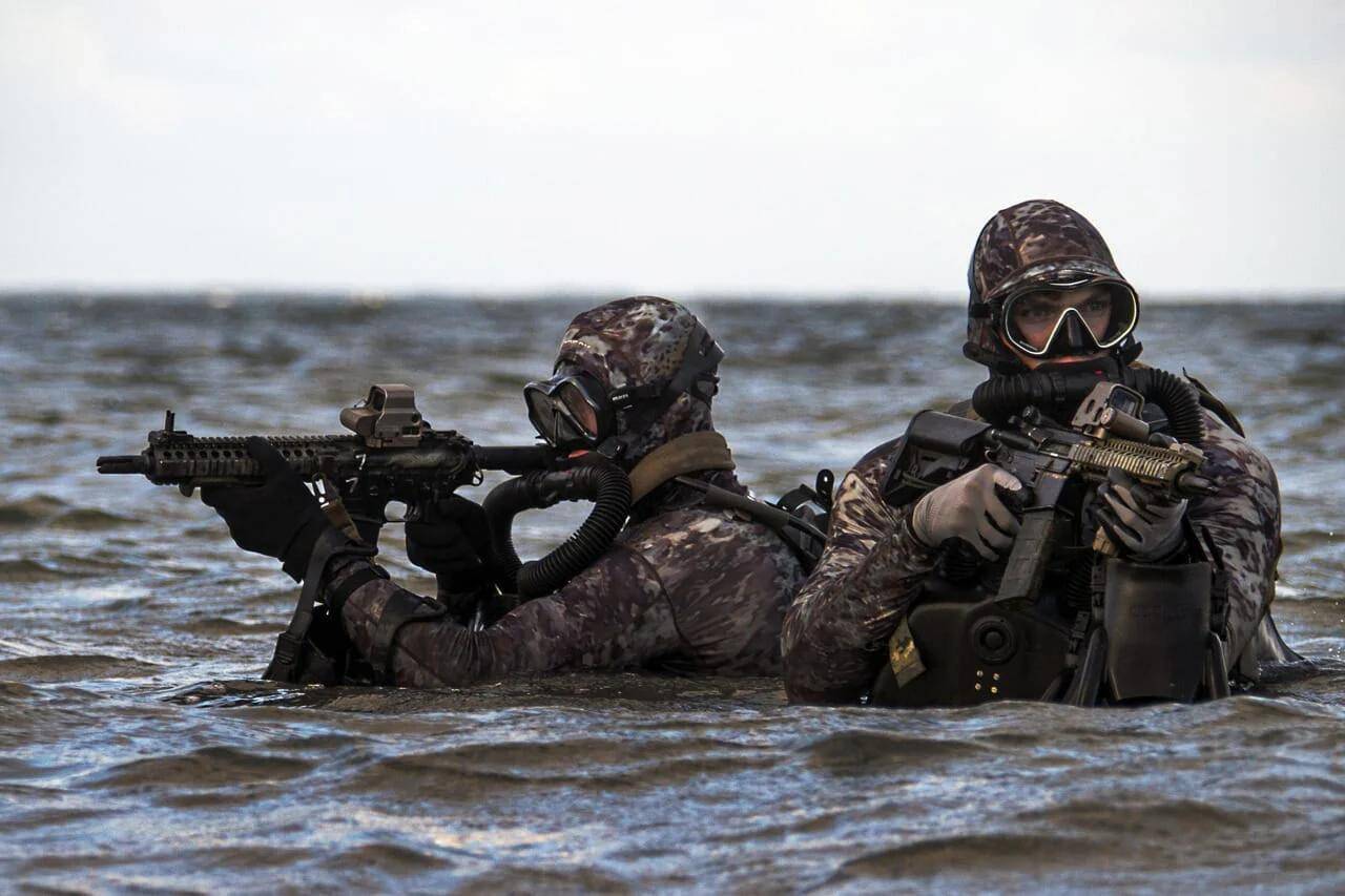 美海豹特种兵突袭胡塞<strong></p>
<p>虚拟币兑换通道</strong>，7500万美元战机坠毁，开火杀死30名也门人
