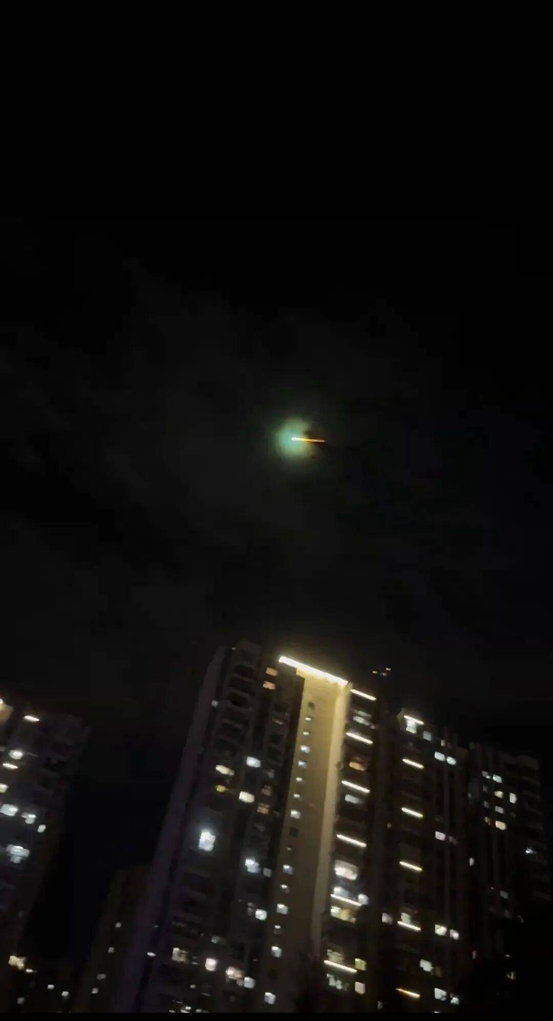 福建多地夜空现不明飞行物<strong></p>
<p>虚拟币兑换通道</strong>？目击者称速度极快放蓝绿色光芒