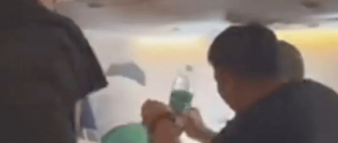 高中生散步时校服突发自燃<strong></p>
<p>传奇</strong>？原是165元网购的“宝”在惹祸→
