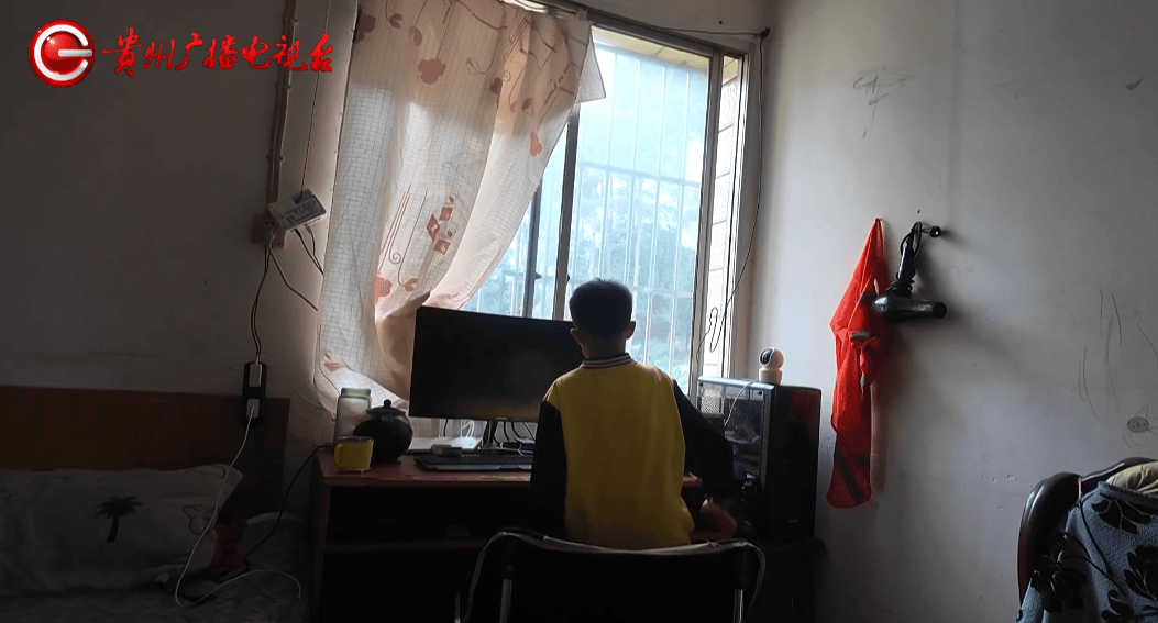 心酸！12岁男孩“独居”贵阳一安置房内<strong></p>
<p>虚拟币产生方法</strong>，父亲回应：迫于无奈，因为……