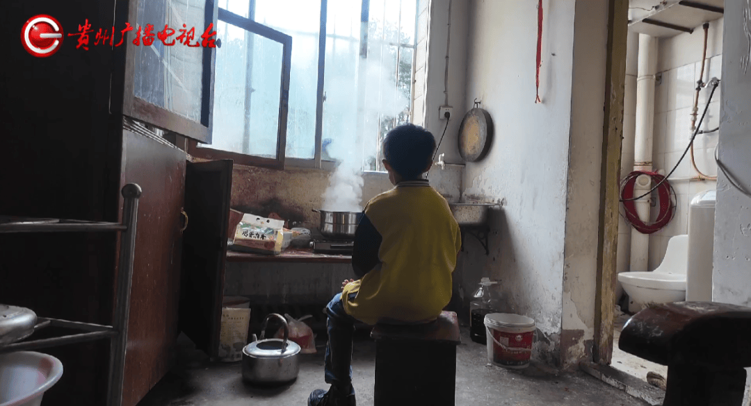 心酸！12岁男孩“独居”贵阳一安置房内<strong></p>
<p>虚拟币产生方法</strong>，父亲回应：迫于无奈，因为……