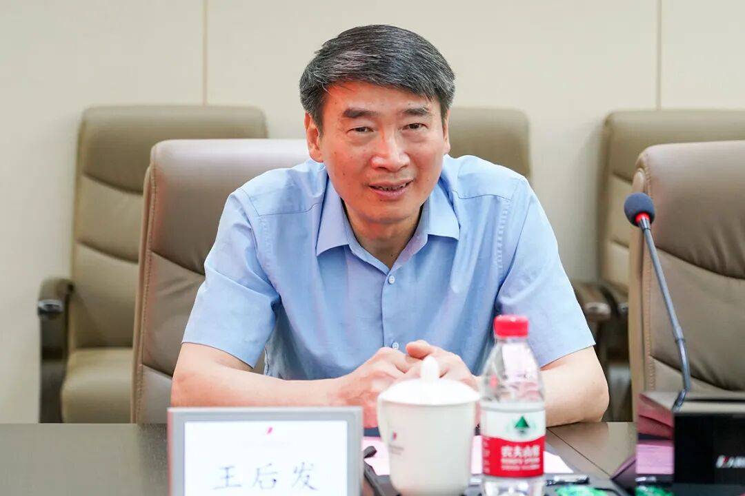 县委书记主动交代问题7个月后<strong></p>
<p>虚拟币发电是咋回事</strong>，县人大常委会原主任也主动交代问题，两人长期共事