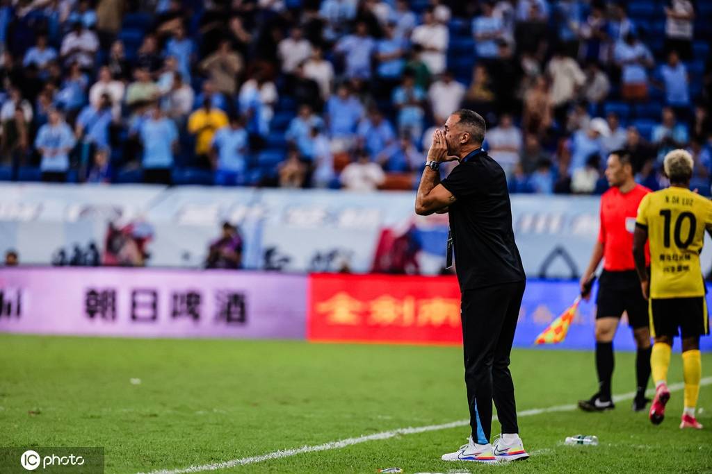 上任不到3个月<strong></p>
<p>高材生虚拟币案例</strong>！新鹏城官宣穆尼奥斯下课 陈涛任代理主帅